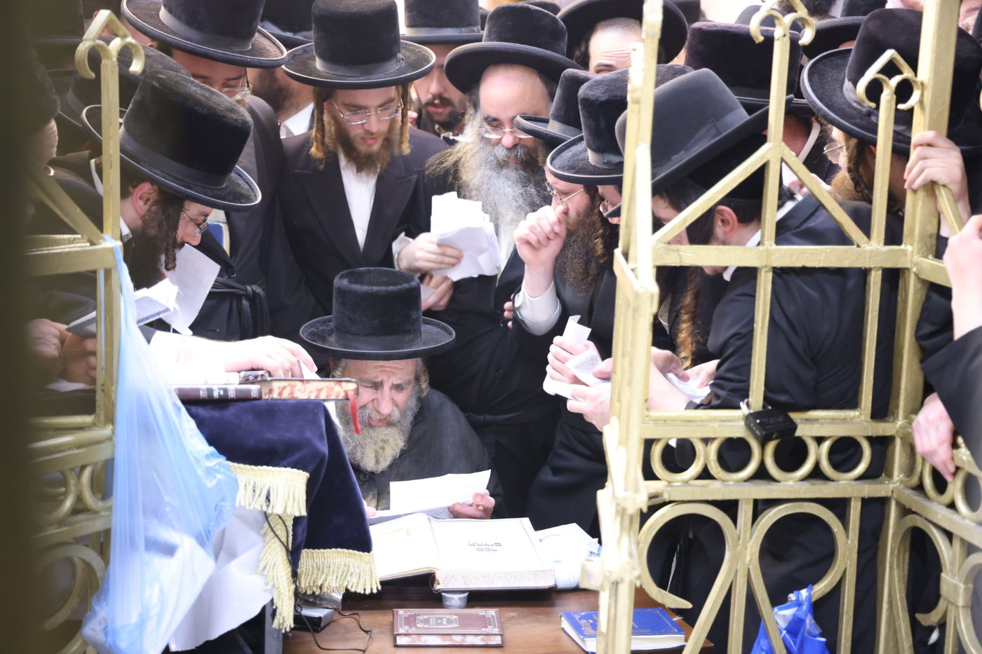 בציון רבי אלימלך זצ"ל: הלהבה החסידית מרחמסטריווקא חיממה את פולין הקפואה 