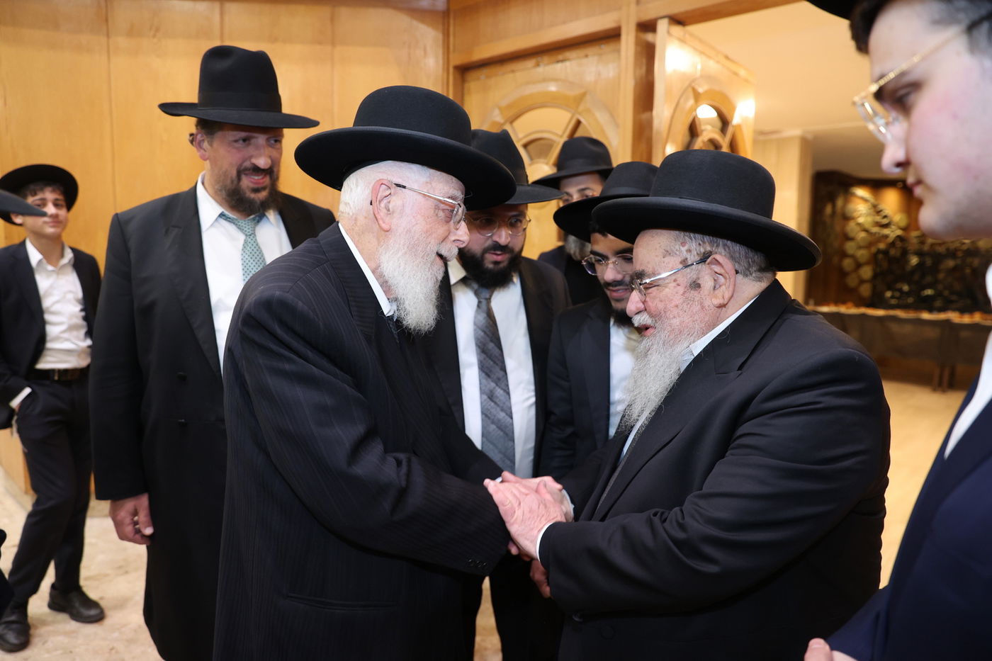 בהשתתפות ראשי הישיבות: מעמד מרומם של חידוש וכינון הישיבה לכבודה של תורה 