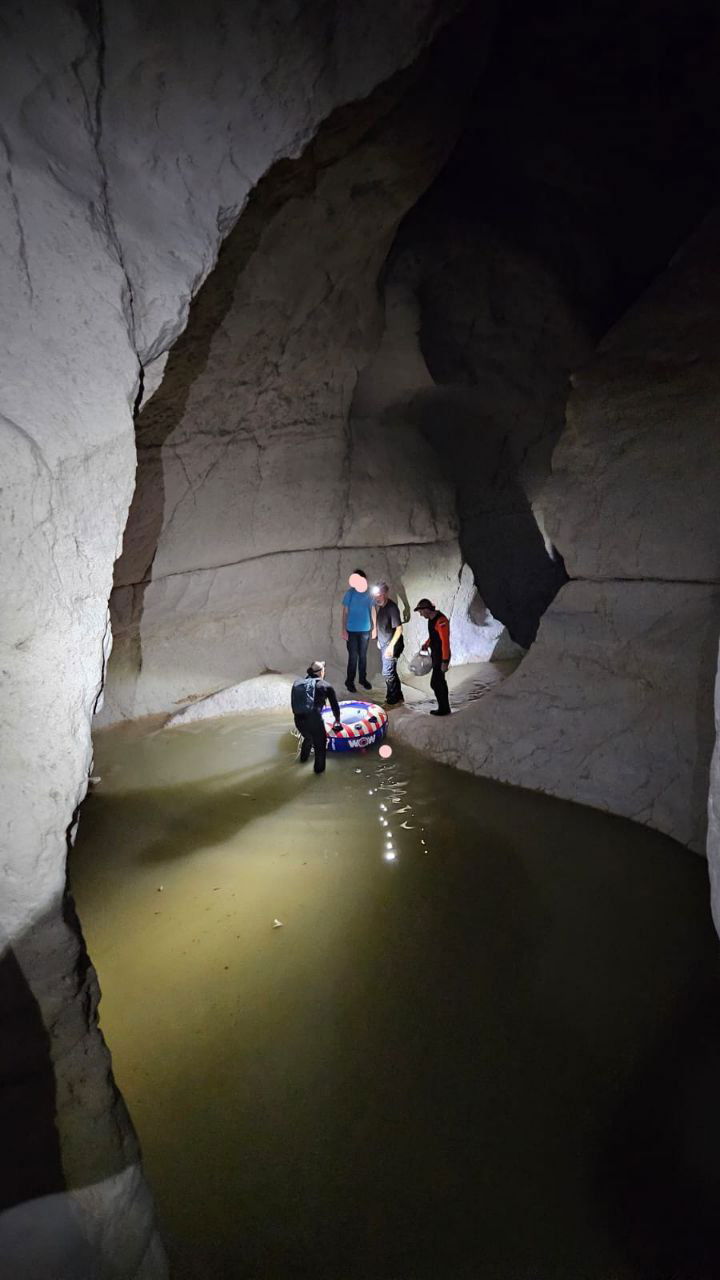 מתנדבי יחידת החילוץ חילצו זוג שנתקע בנחל דרגה | תיעוד