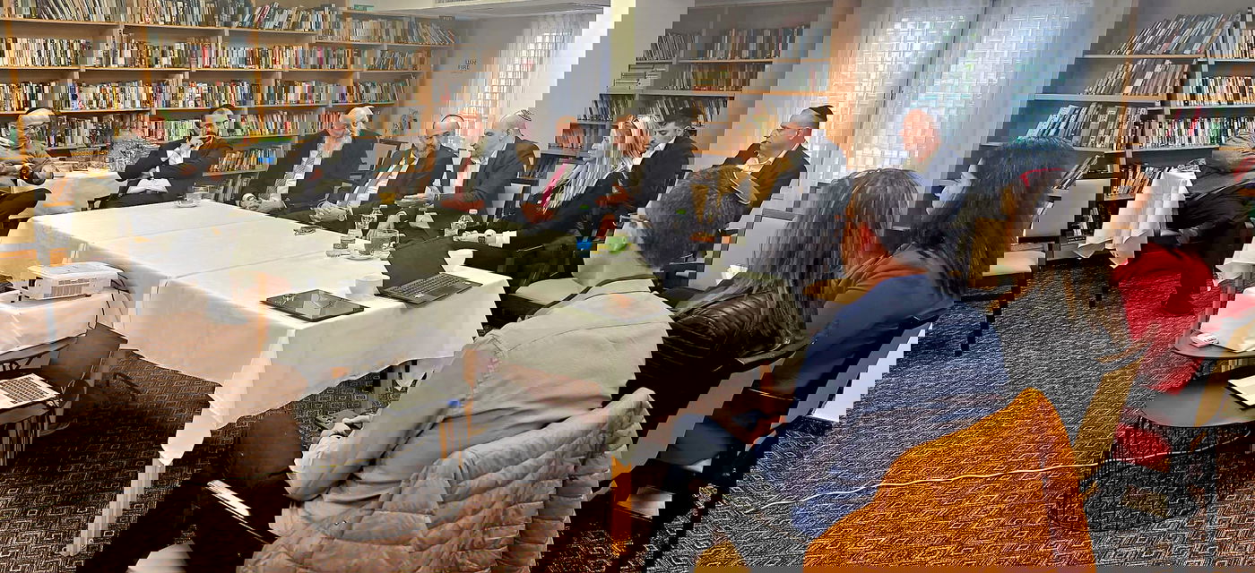 שר הרווחה קיבל סקירה על אופן הניהול של אירוח המפונים