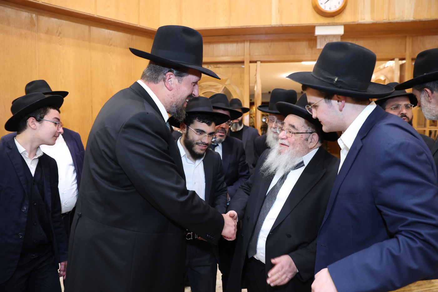 בהשתתפות ראשי הישיבות: מעמד מרומם של חידוש וכינון הישיבה לכבודה של תורה 