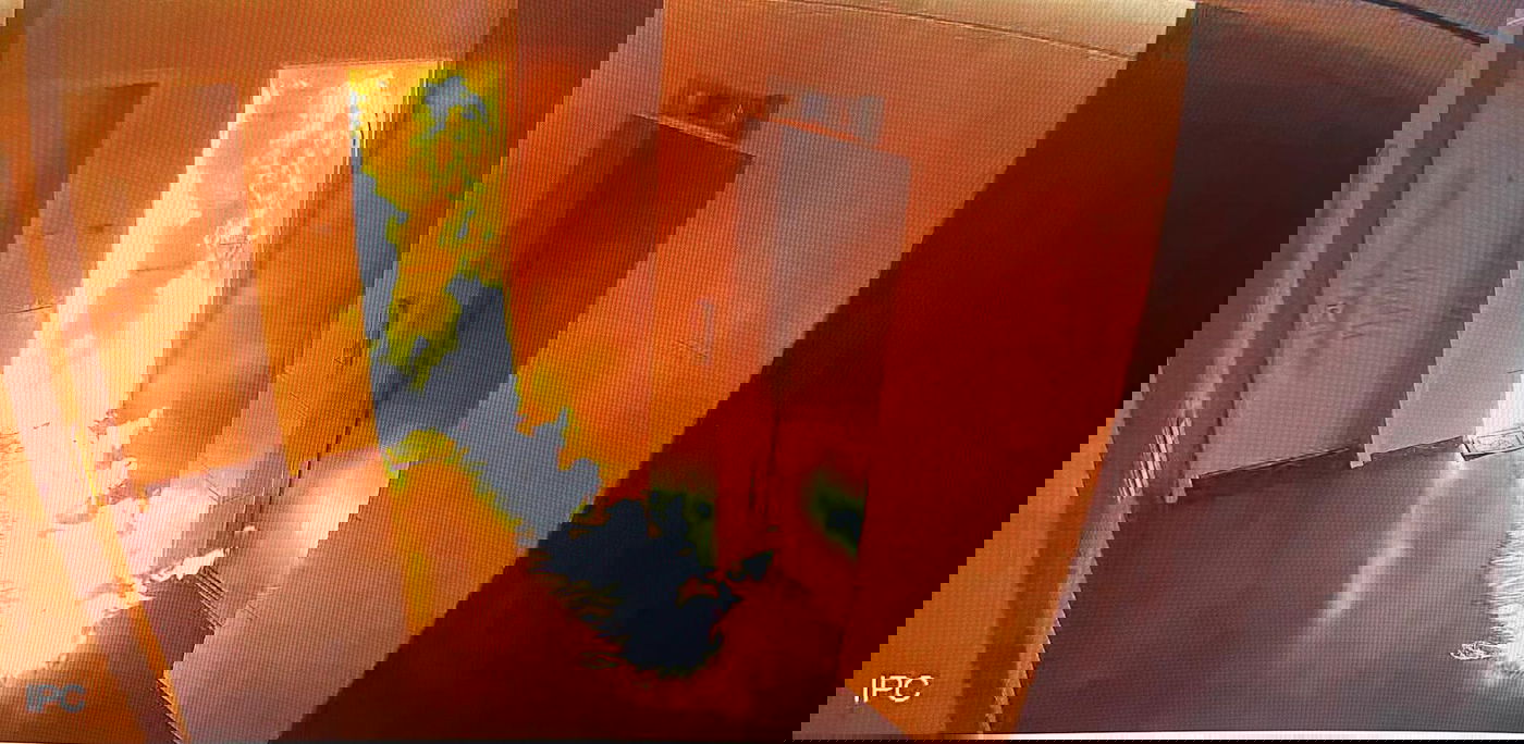 בן 17 נעצר בחשד להנחת מטען צינור בכניסה לדירה בתל אביב