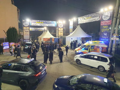 אמבולנס איחוד הצלה עם צוות רפואי הגיע מאומן שבאוקראינה, ומשלחת מיוחדת של חובשים ופרמדיקים מאיחוד הצלה הגיעו מישראל