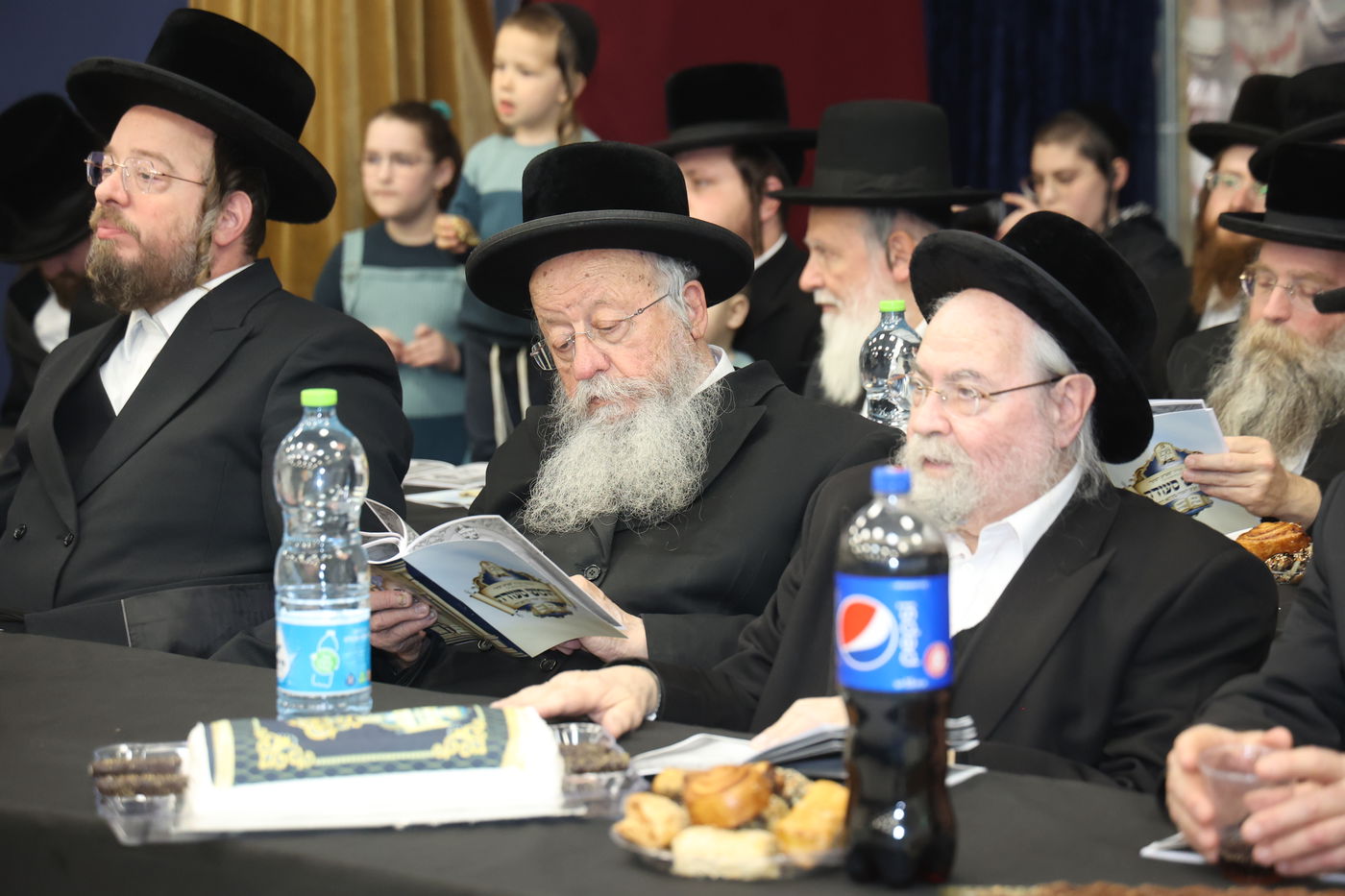 האדמו"ר מסערט ויז'ניץ השתתף ב'חומש סעודה' של ילדי החמד 