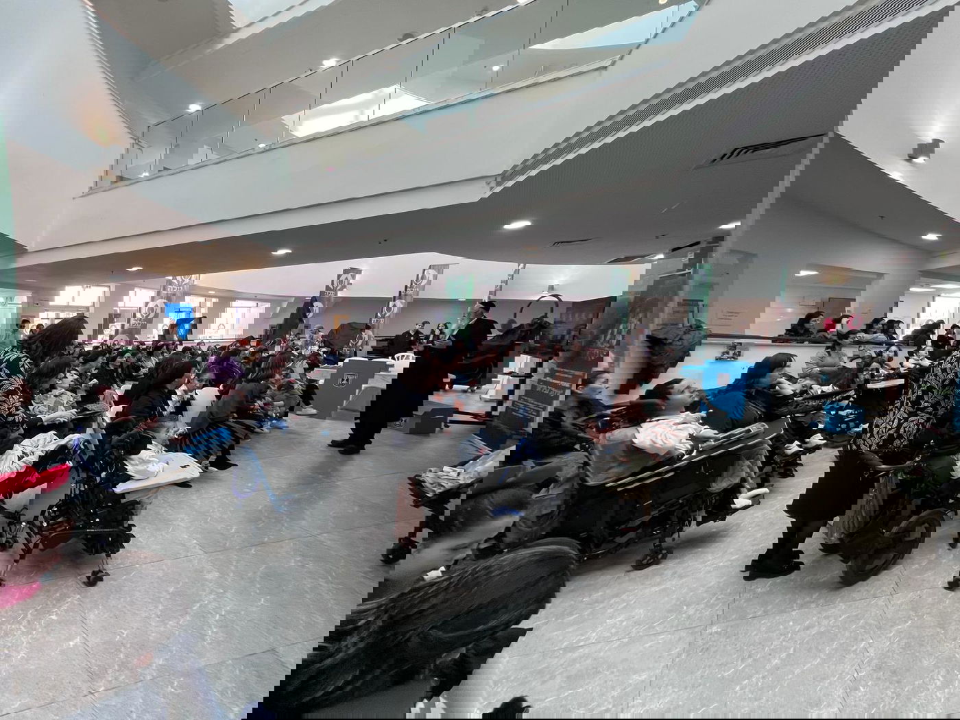 תערוכה של אומנות ביצירת כלי נגינה עם תלמידי רשת 'עלה'