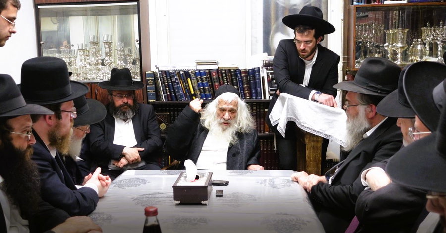 הנציגים בביתו של הגר"א דויטש