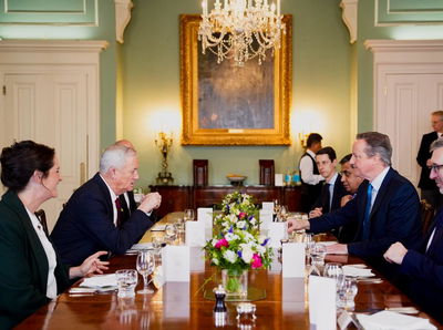 הפגישה אמש עם קמרון 