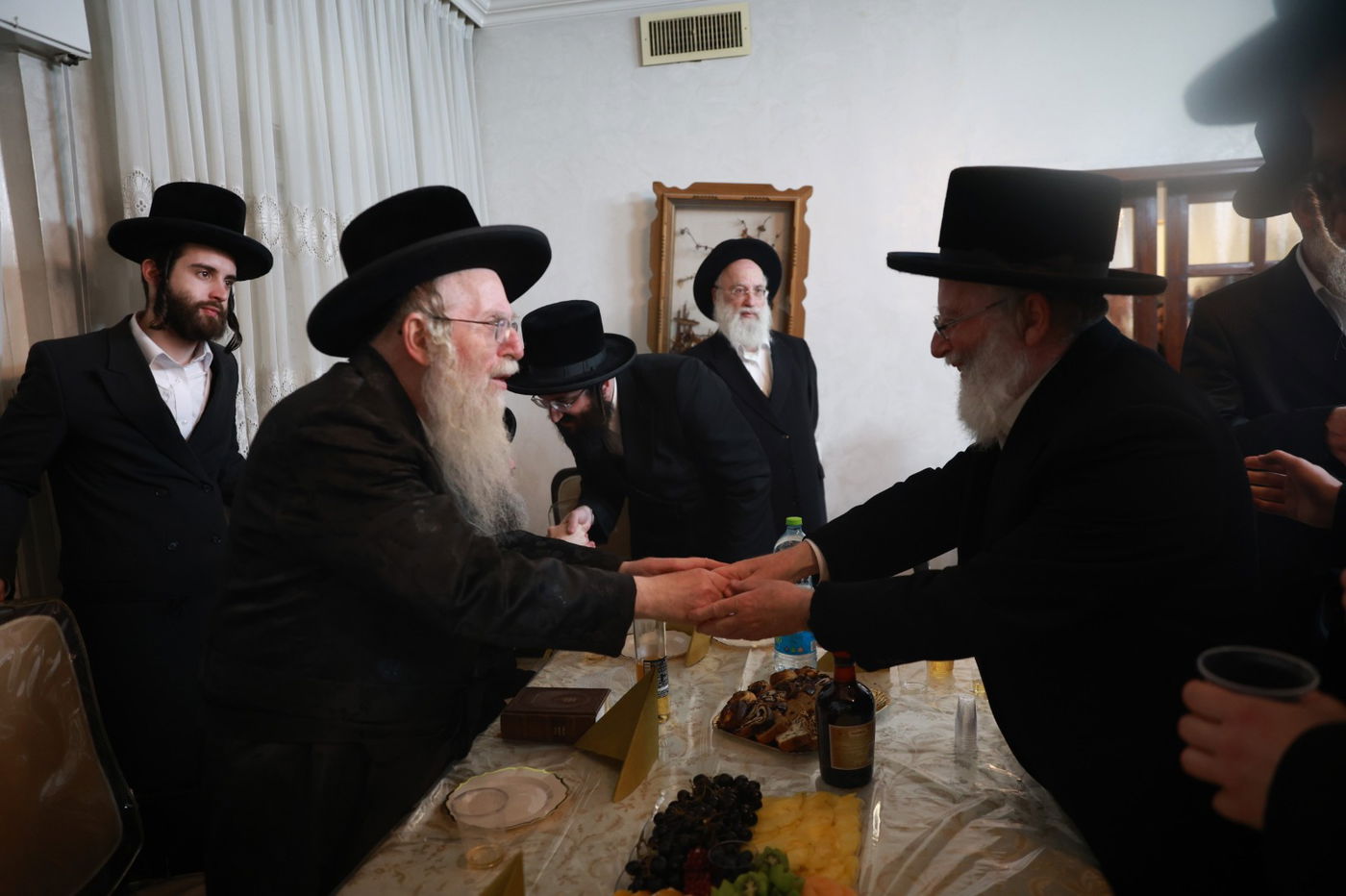 שמחת האירוסים של בעלזא מחנובקא, צאנז ירושלים, מעליץ, מאקאווע אשדוד