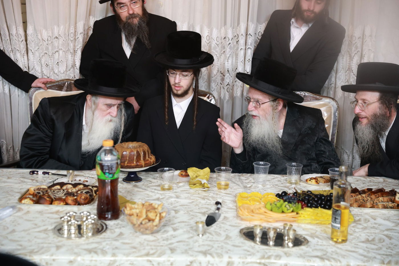 שמחת האירוסים של בעלזא מחנובקא, צאנז ירושלים, מעליץ, מאקאווע אשדוד