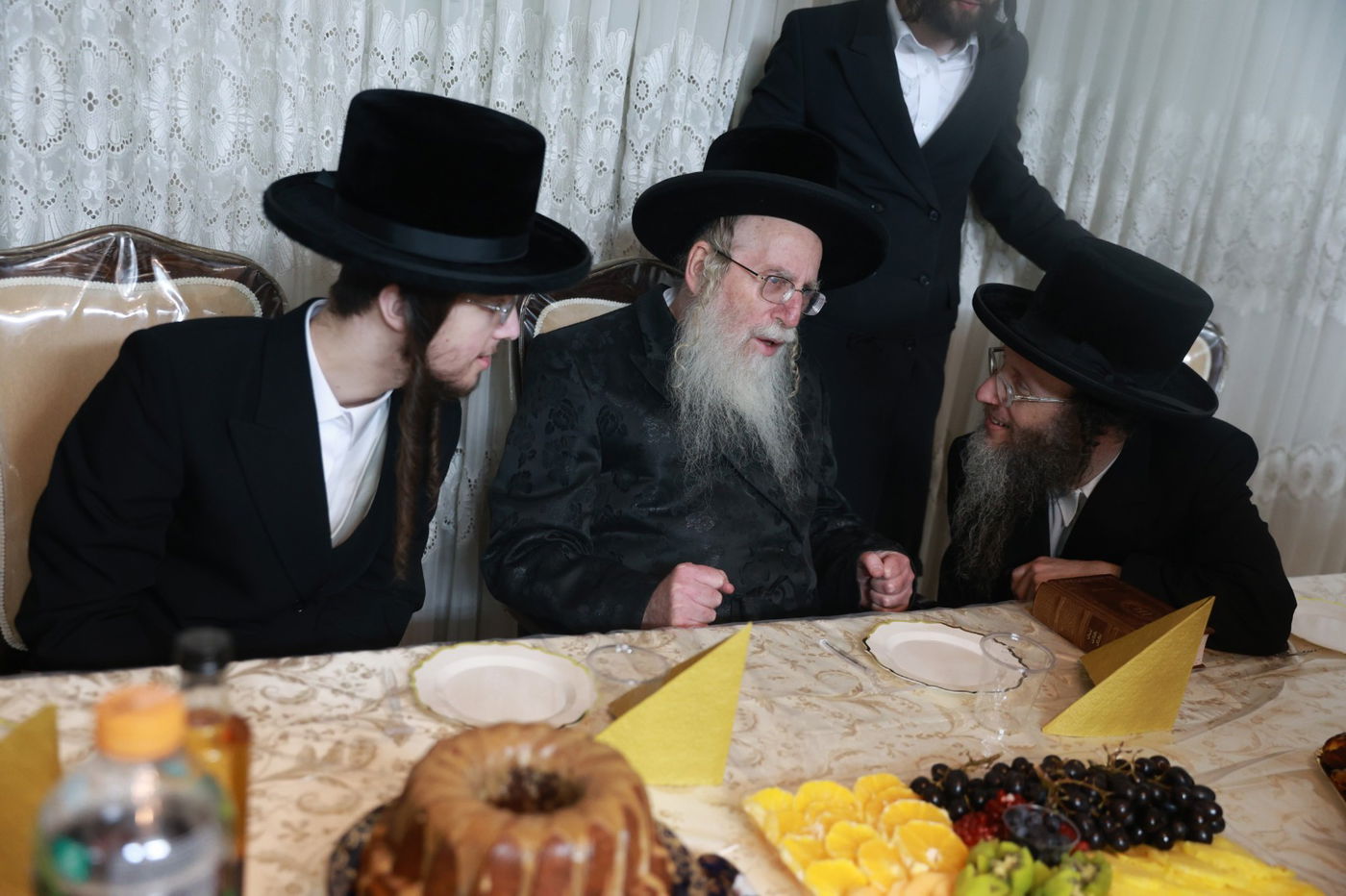 שמחת האירוסים של בעלזא מחנובקא, צאנז ירושלים, מעליץ, מאקאווע אשדוד