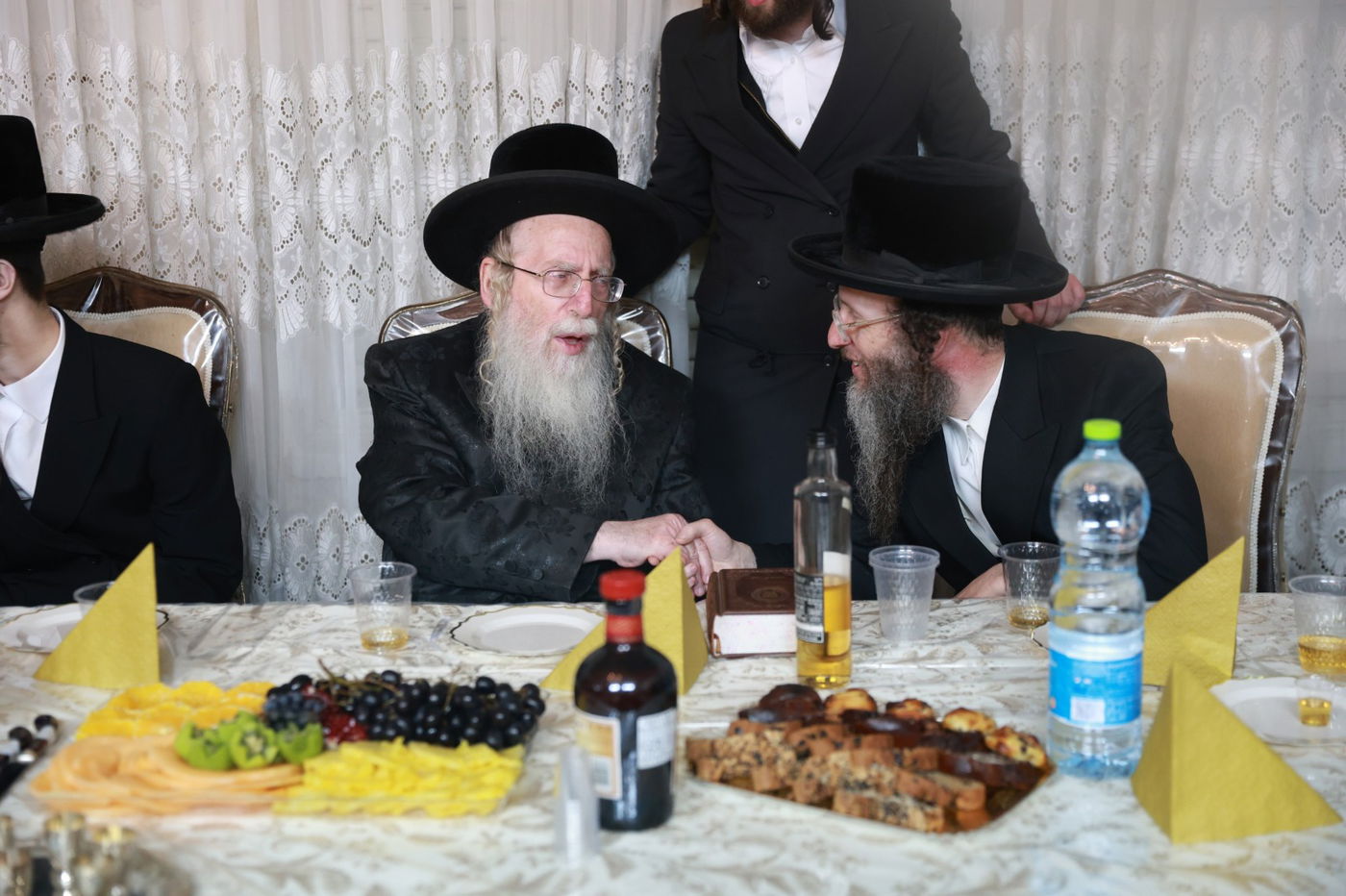 שמחת האירוסים של בעלזא מחנובקא, צאנז ירושלים, מעליץ, מאקאווע אשדוד