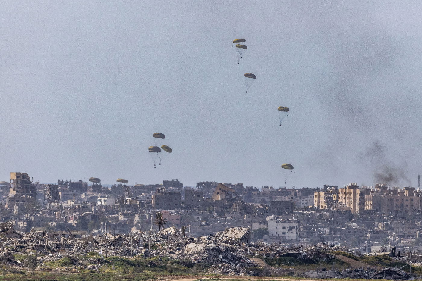 הצנחת סיוע הומניטרי על עזה
