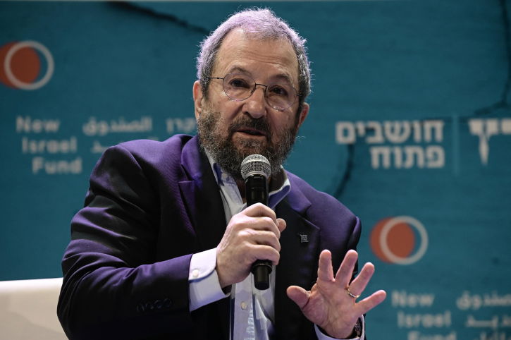 אהוד ברק , האם הפר זכויות יוצרים?