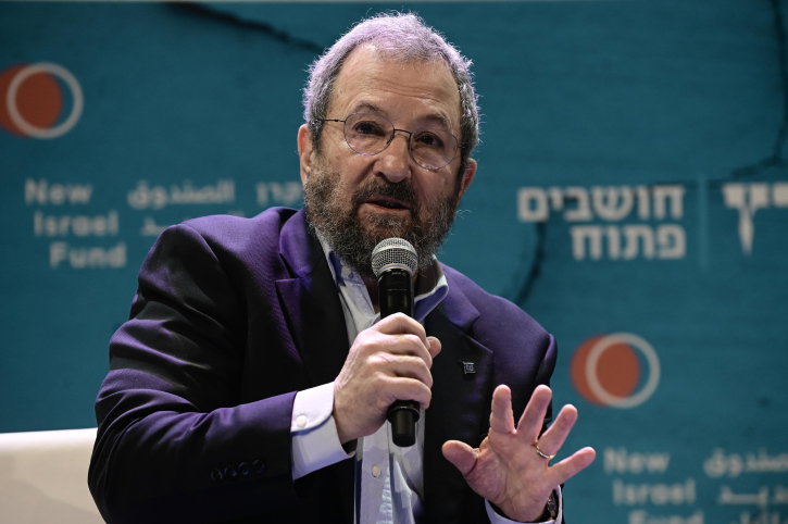 אהוד ברק , האם הפר זכויות יוצרים?