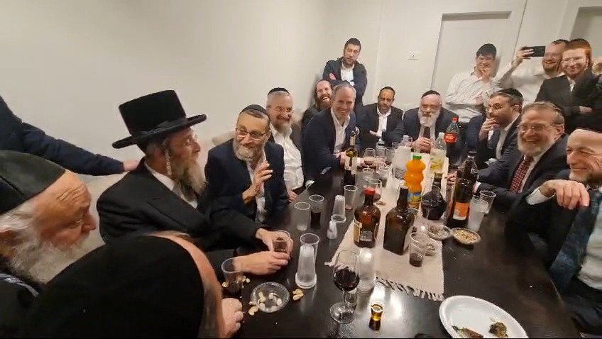 גפני מגולל את השיחה עם האדמו"ר מויז'ניץ