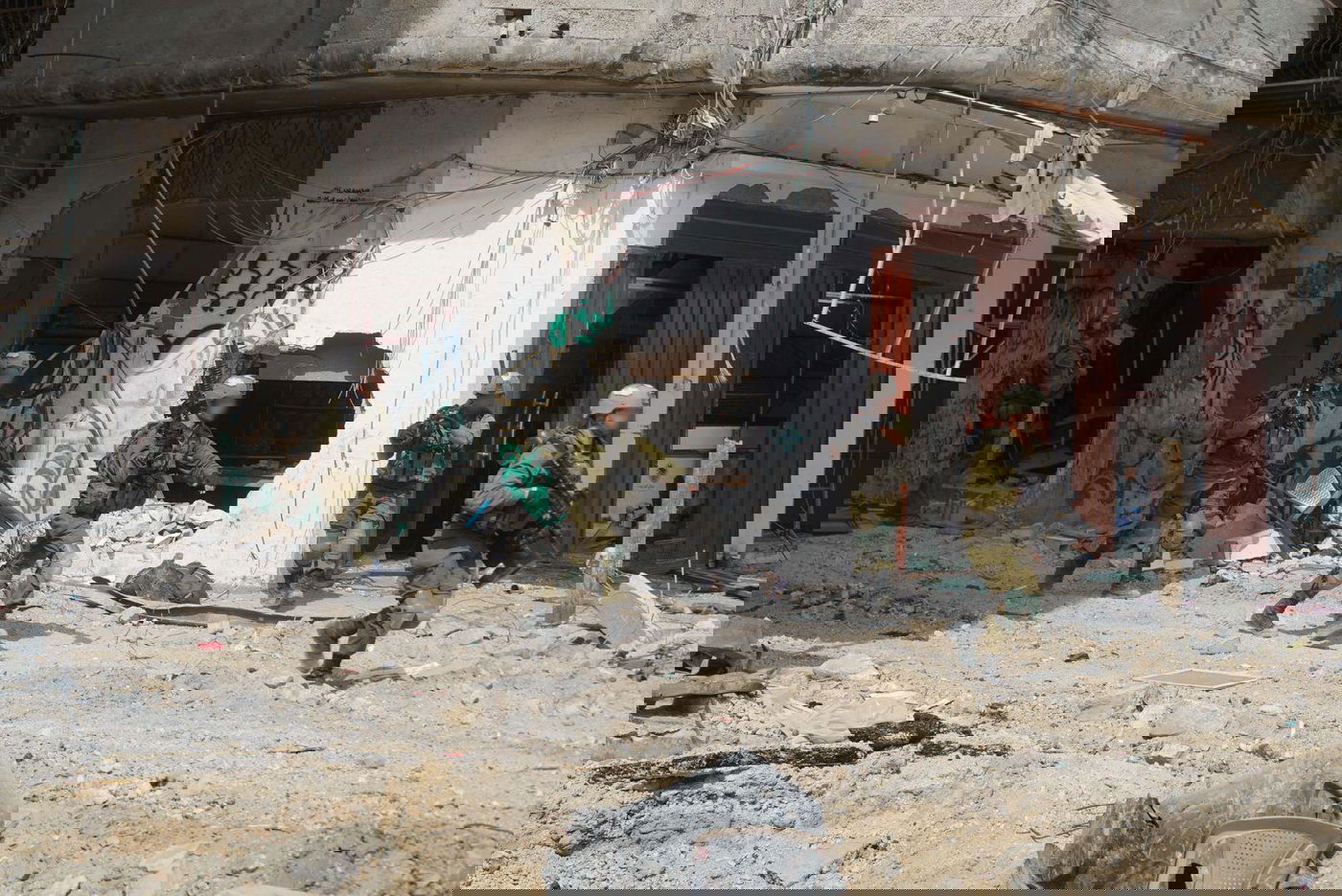 עשרות מחבלים שניסו לברוח בחסות פינוי האזרחים נעצרו; פירים התקפיים אותרו והושמדו