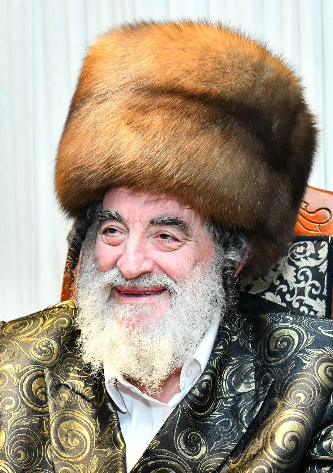 חבוש בקאלפיק: כך ערך האדמו"ר סעודת ראש חודש בבית הנגיד האלעדי