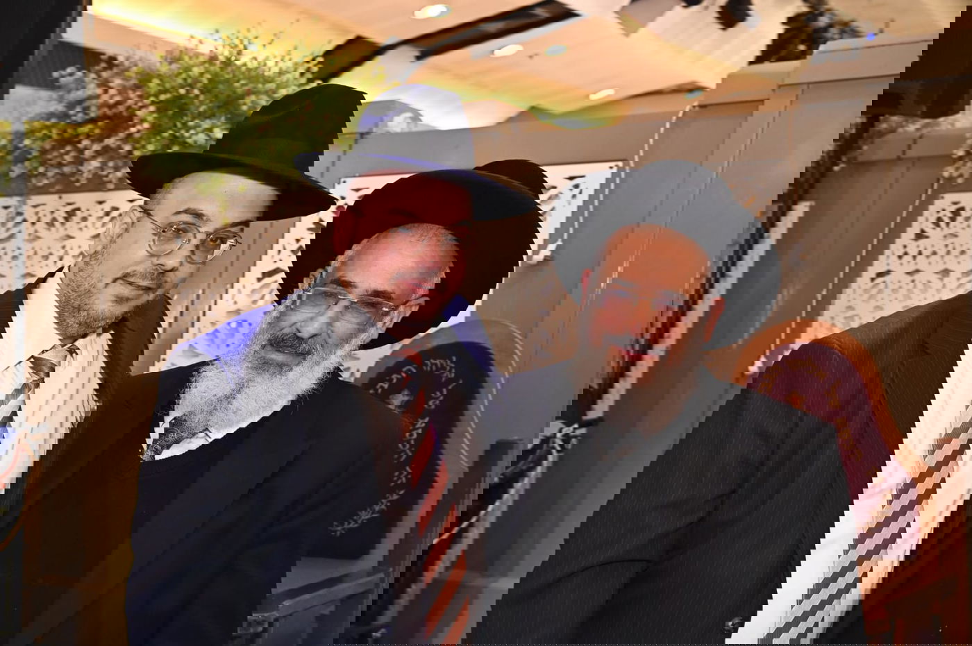 גדולי העסקונה הבני ברקית בברית לבנו של יעקב זכריהו | גלריה