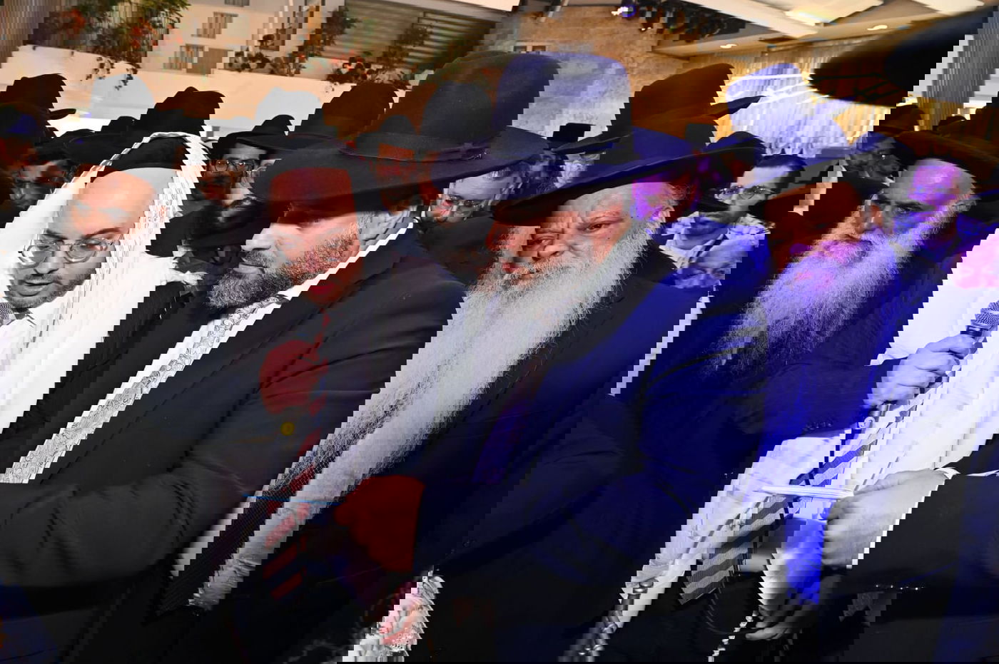 גדולי העסקונה הבני ברקית בברית לבנו של יעקב זכריהו | גלריה