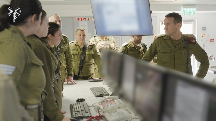 הרמטכ״ל בגדוד האיסוף ׳414׳