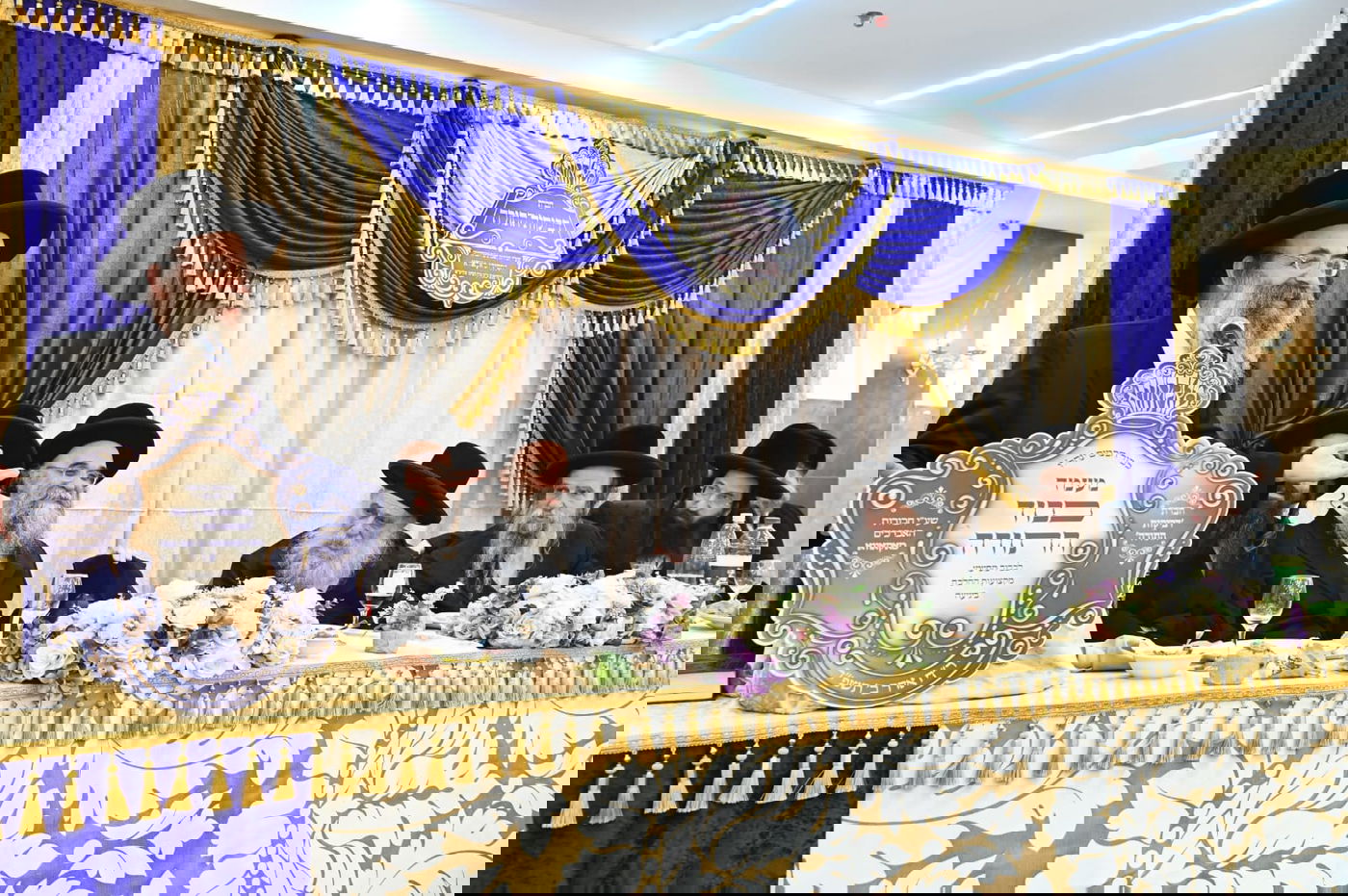 הגאב"ד העניק כוסיות כסף לנגידים ויין לאברכים | תיעוד