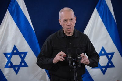 שר הביטחון גלנט: מאשים את השב"כ