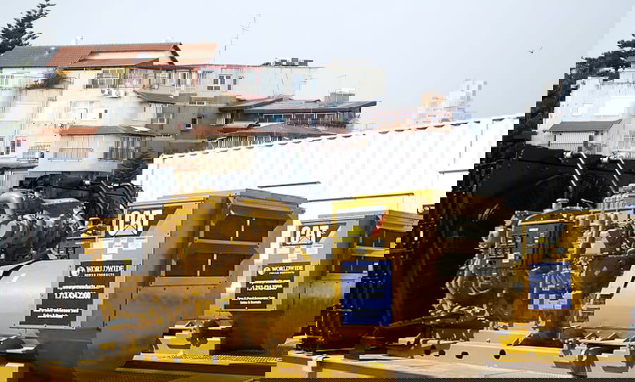 "לכל צרה שלא תבוא" | גנרטור ברקע העיר בני ברק 