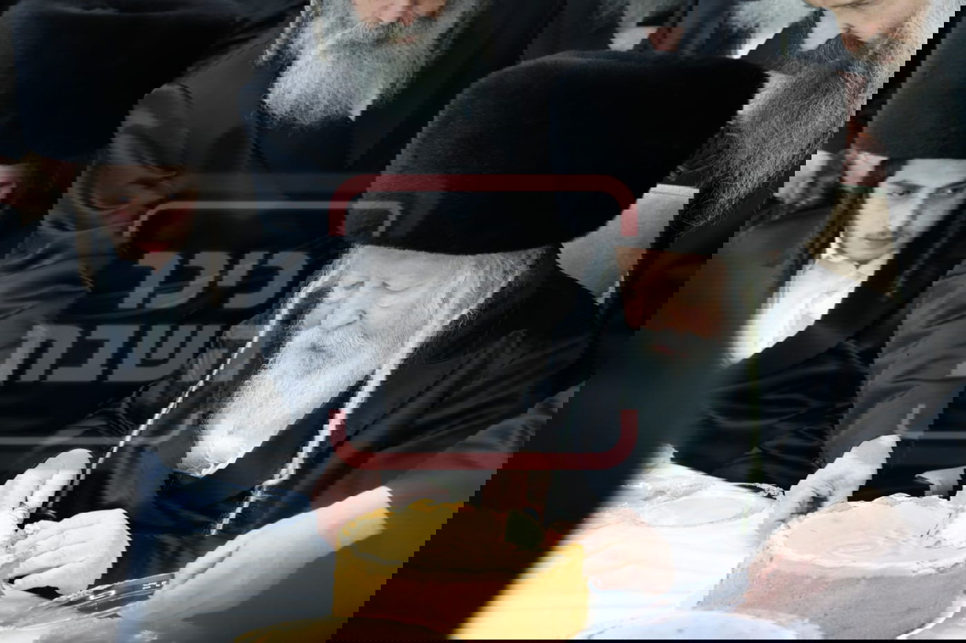 תיעוד מרהיב: אדמו"רי בני ברק בחופת גור - בבית המדרש הגדול בירושלים