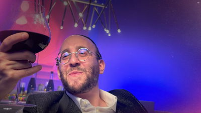 פיני איינהורן בסינגל פורימי חדש: "דורש טוב"