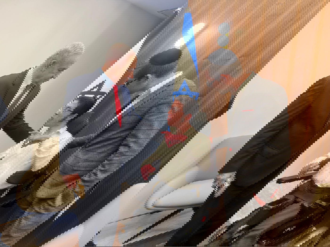 זופניק בכיכר • כל התמונות, הנייעס והחשיפות של השבוע