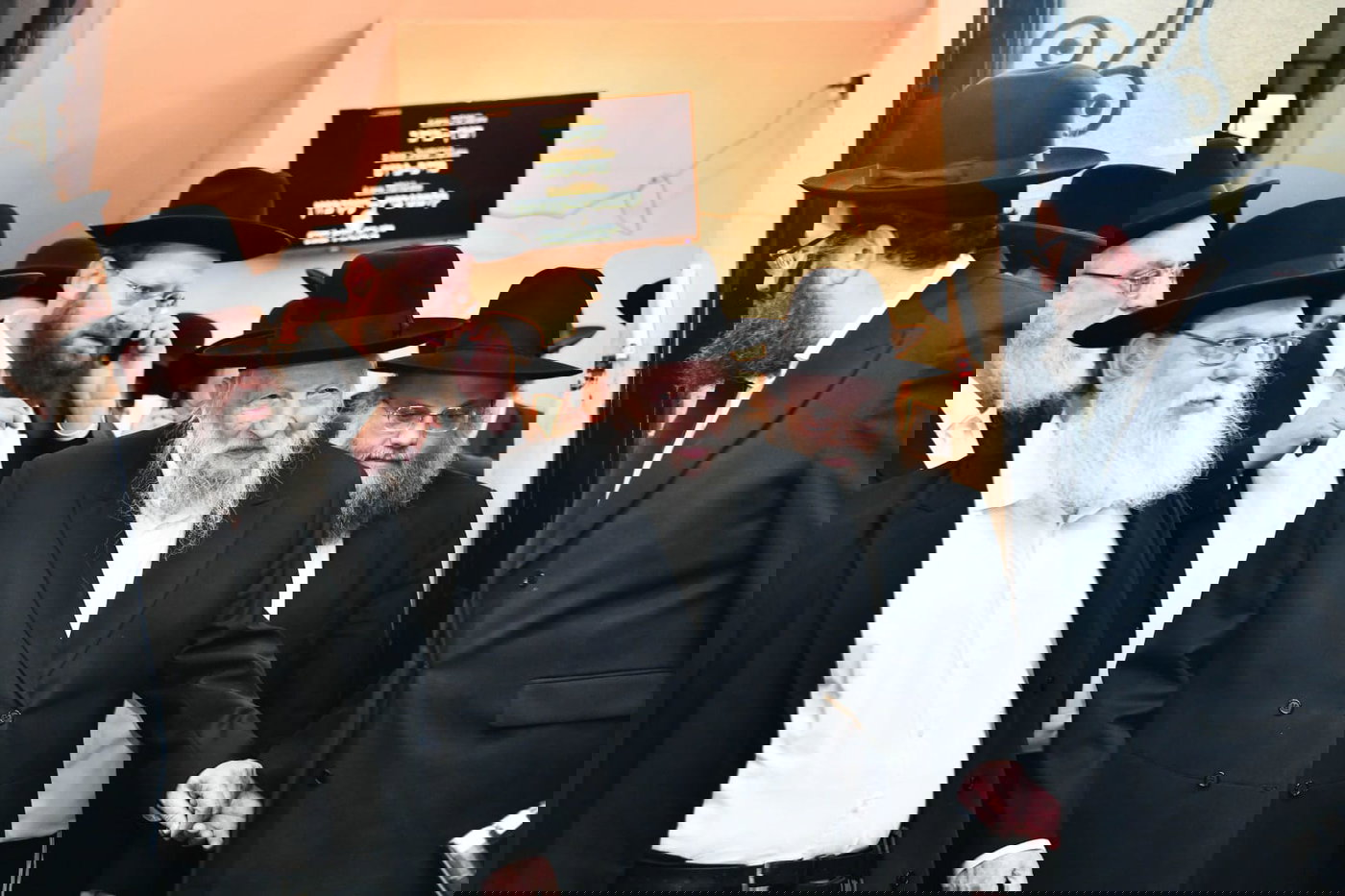 תיעוד משמחת נשואי צאצאי גדולי התורה והיראה; בית 'אמרי יושר – אהלי ישועה'