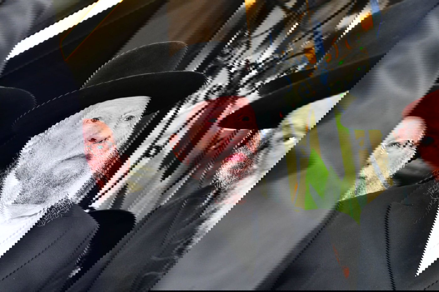 תיעוד משמחת נשואי צאצאי גדולי התורה והיראה; בית 'אמרי יושר – אהלי ישועה'