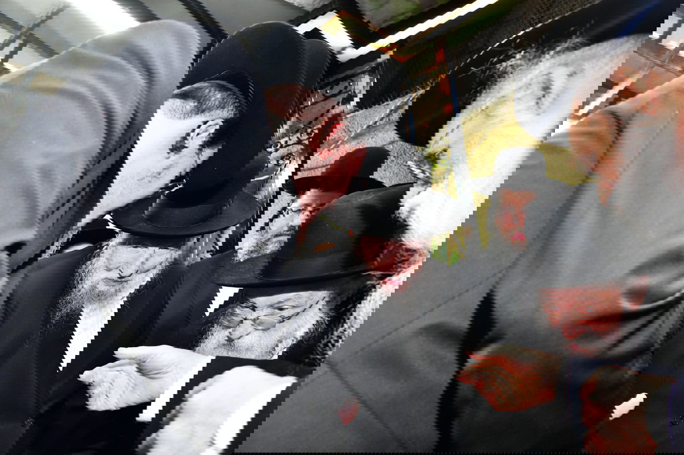 תיעוד משמחת נשואי צאצאי גדולי התורה והיראה; בית 'אמרי יושר – אהלי ישועה'