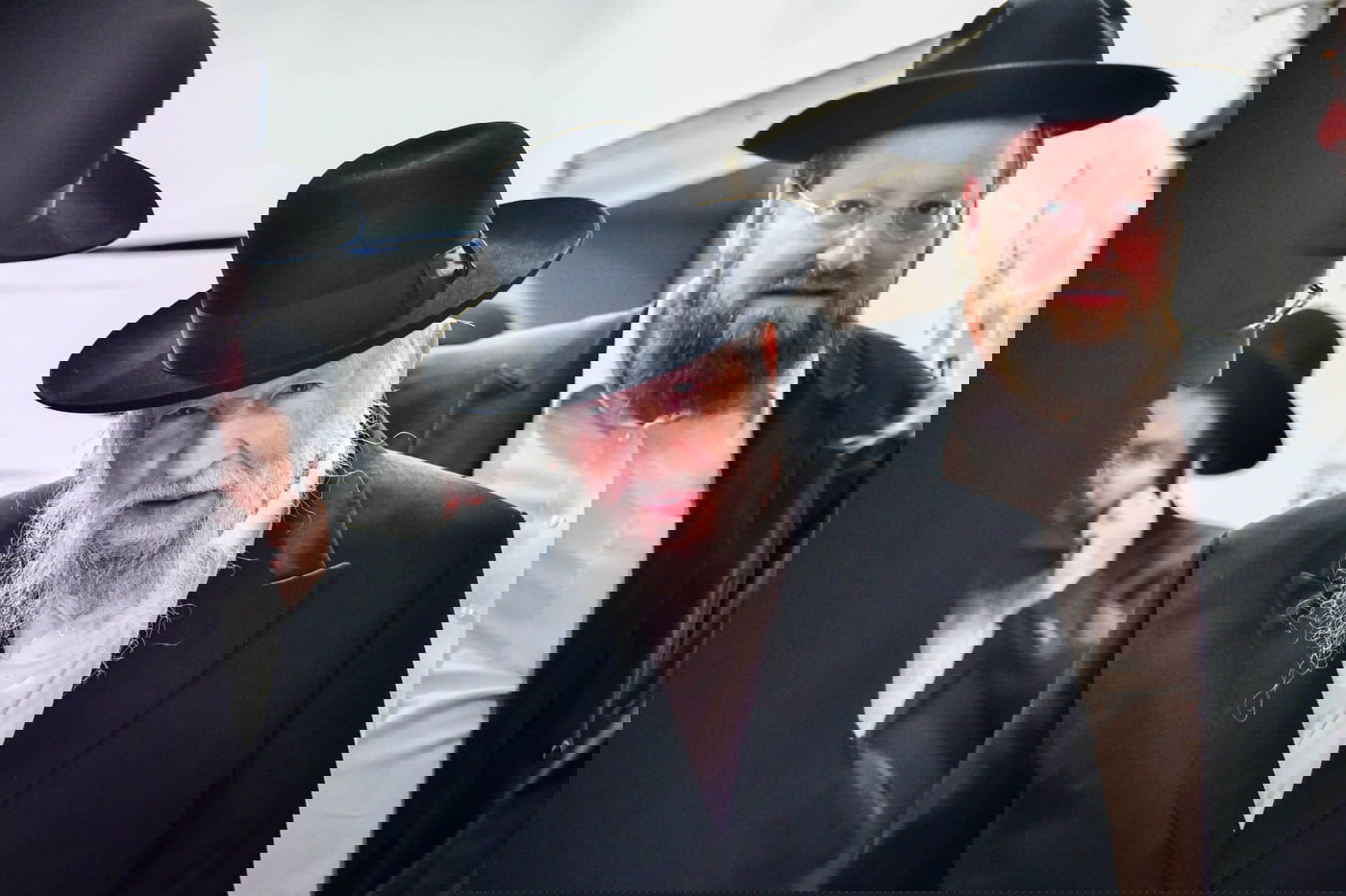 תיעוד משמחת נשואי צאצאי גדולי התורה והיראה; בית 'אמרי יושר – אהלי ישועה'