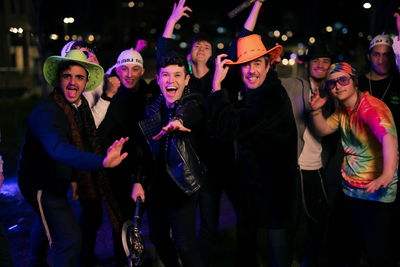 שרולי מארח את עמירן דביר: "שושן סיטי"