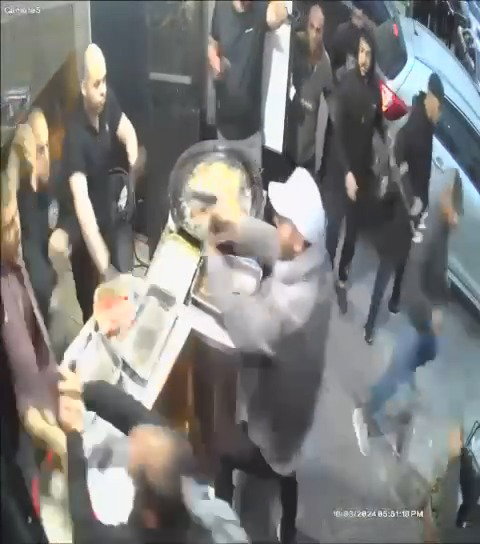 התיעוד מדוכן הפלאפל