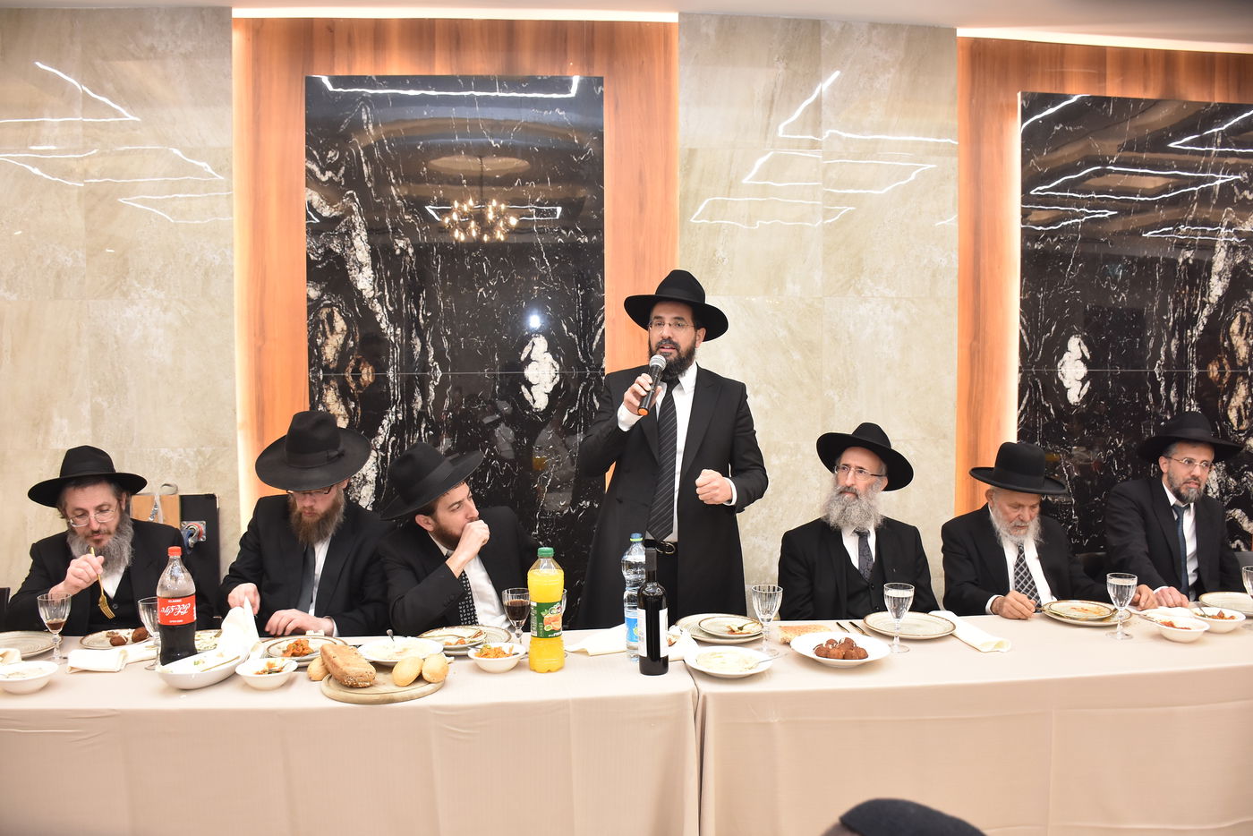 בן הישיבה הכניס ספר לע"נ אביו ז"ל, חבריו עלזו לכבוד התורה ולומדיה