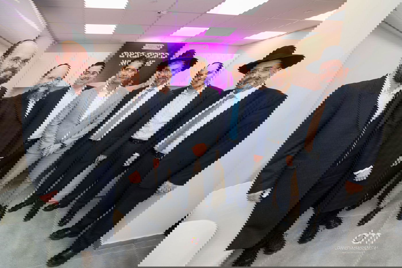 בין הנוכחים בלטה דמותו של ד"ר בן ארי, מומחה לרפואת משפחה