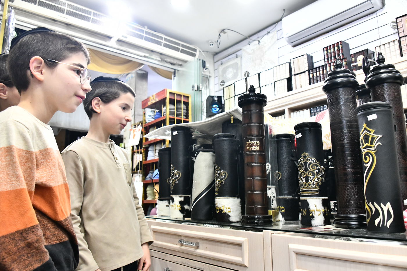 ערב חג הפורים בבני ברק