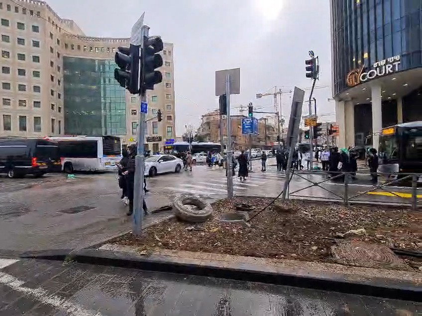 הפתיעו בירושלים | אנשי הגר"צ פרידמן חוסמים את הבירה