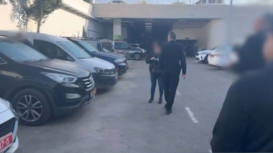 תיעוד מתחנת ראשל"צ של החזרת חלק מהרכבים 