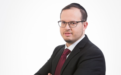 צבי וייס מפתיע בסינגל חסידי חדש: "ארדוף"