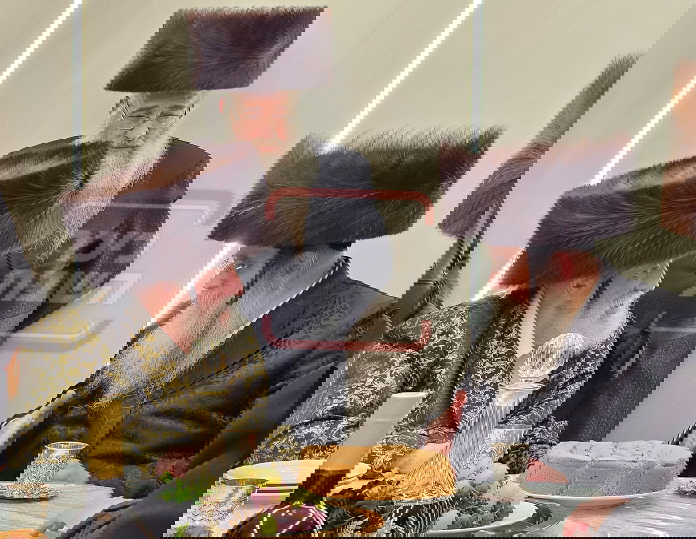 בביקור באישון ליל: זה הפסק שפסק גאב"ד העיירה לאדמו"ר