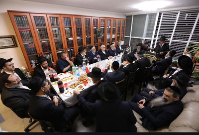 רה"י הביע הסכמה נלהבת והפייטן הנודע שר לכבוד רבו והתורה