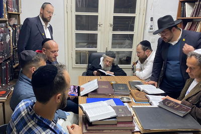 הגר"ד לנדו עם המשפחות