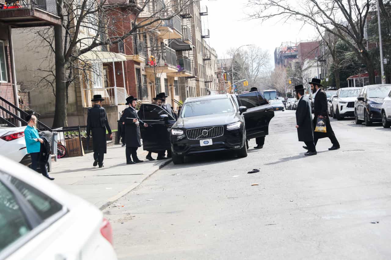 האדמו"ר מוויזשניץ לונדון בארה"ב
