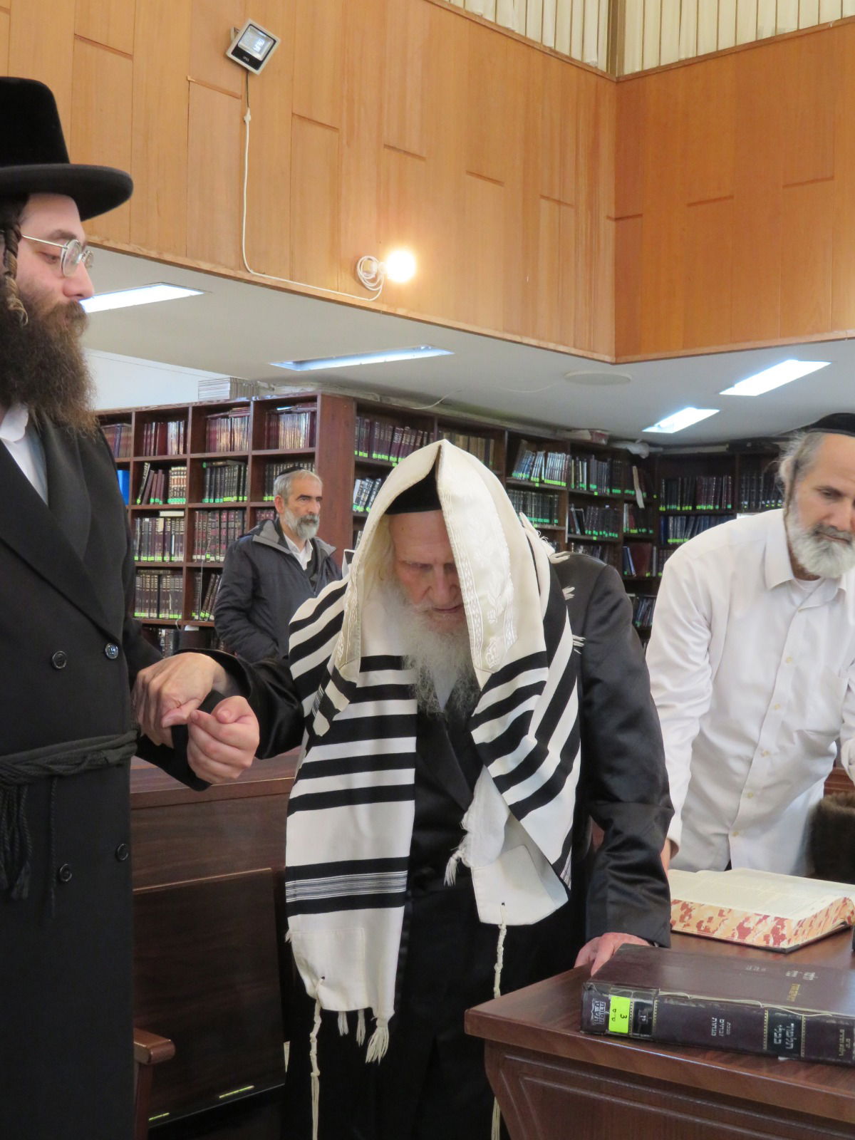 שמחת הברית לנכד הגר"מ אויערבך והגר"א ארנסטר