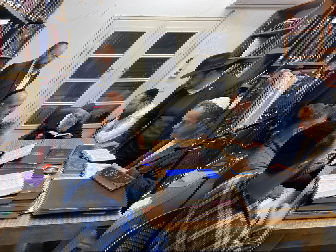 הגר"ד לנדו זעק "שמע ישראל" עם בני המשפחות לזכותם של החטופים בעזה | תיעוד מרגש