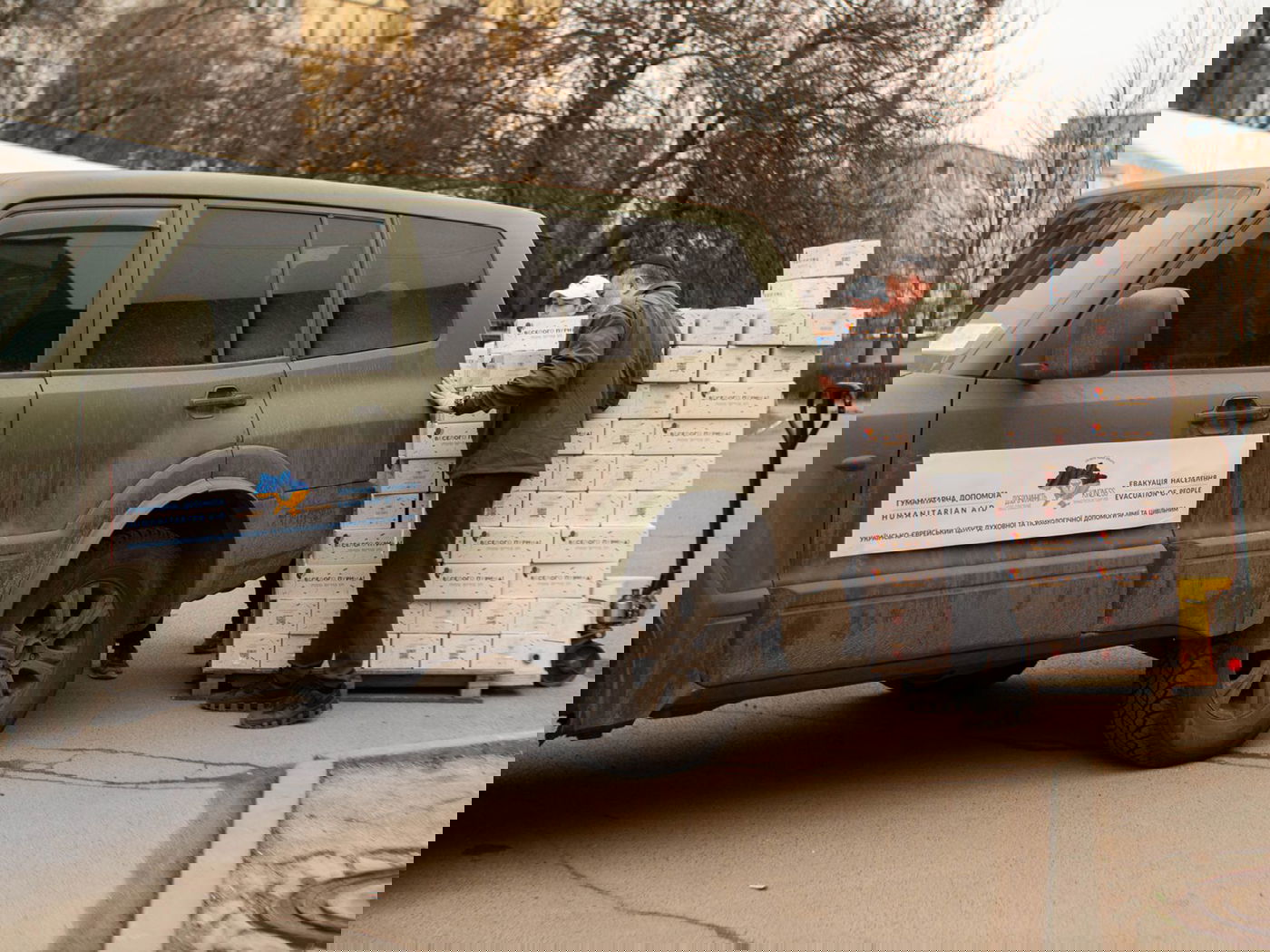 חיילים יהודים באוקראינה מקבלים לראשונה משלוחי מנות | תיעוד