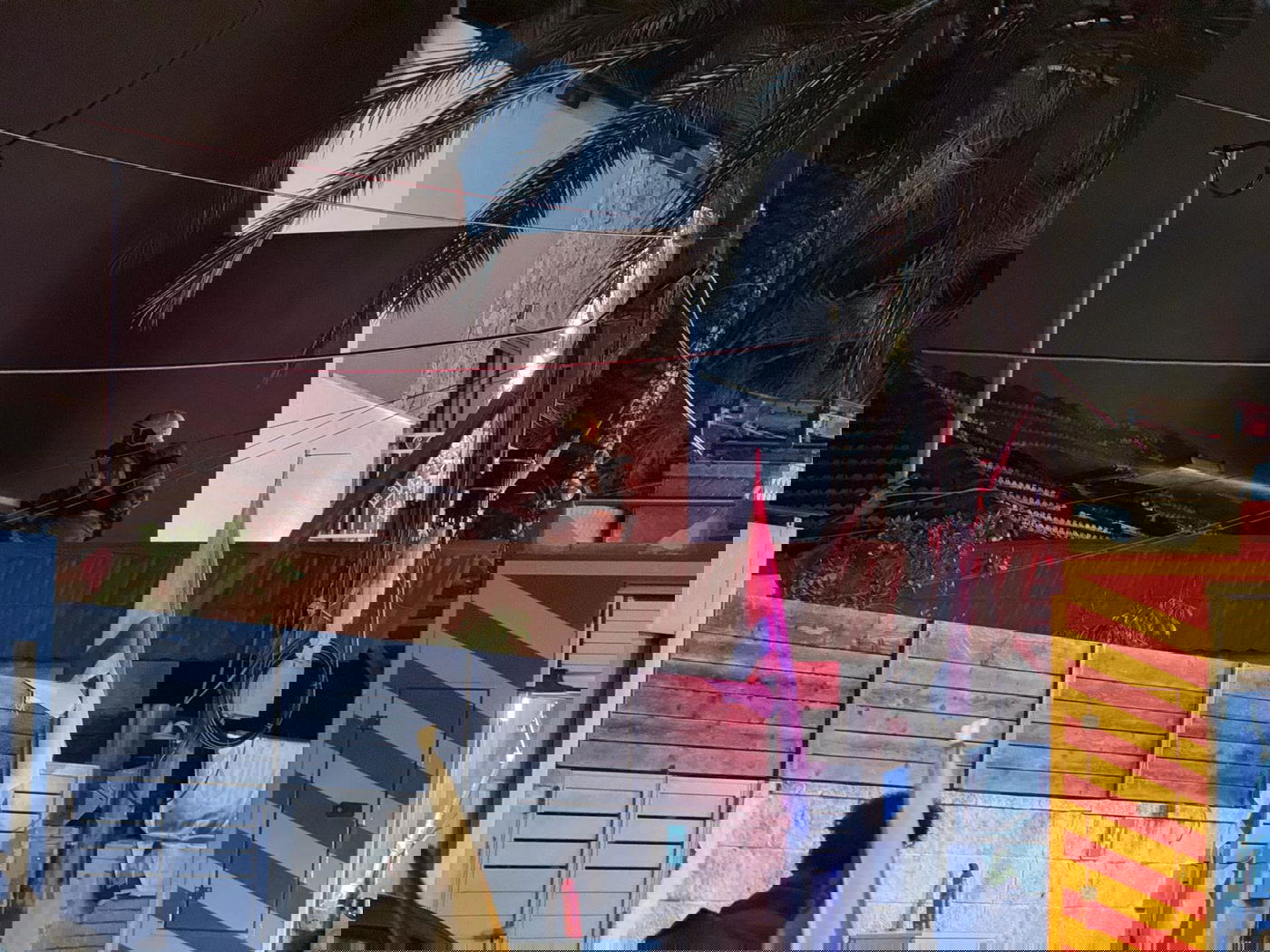 צעיר נפצע באורח קשה בשריפה שפרצה בבית פרטי ברעננה